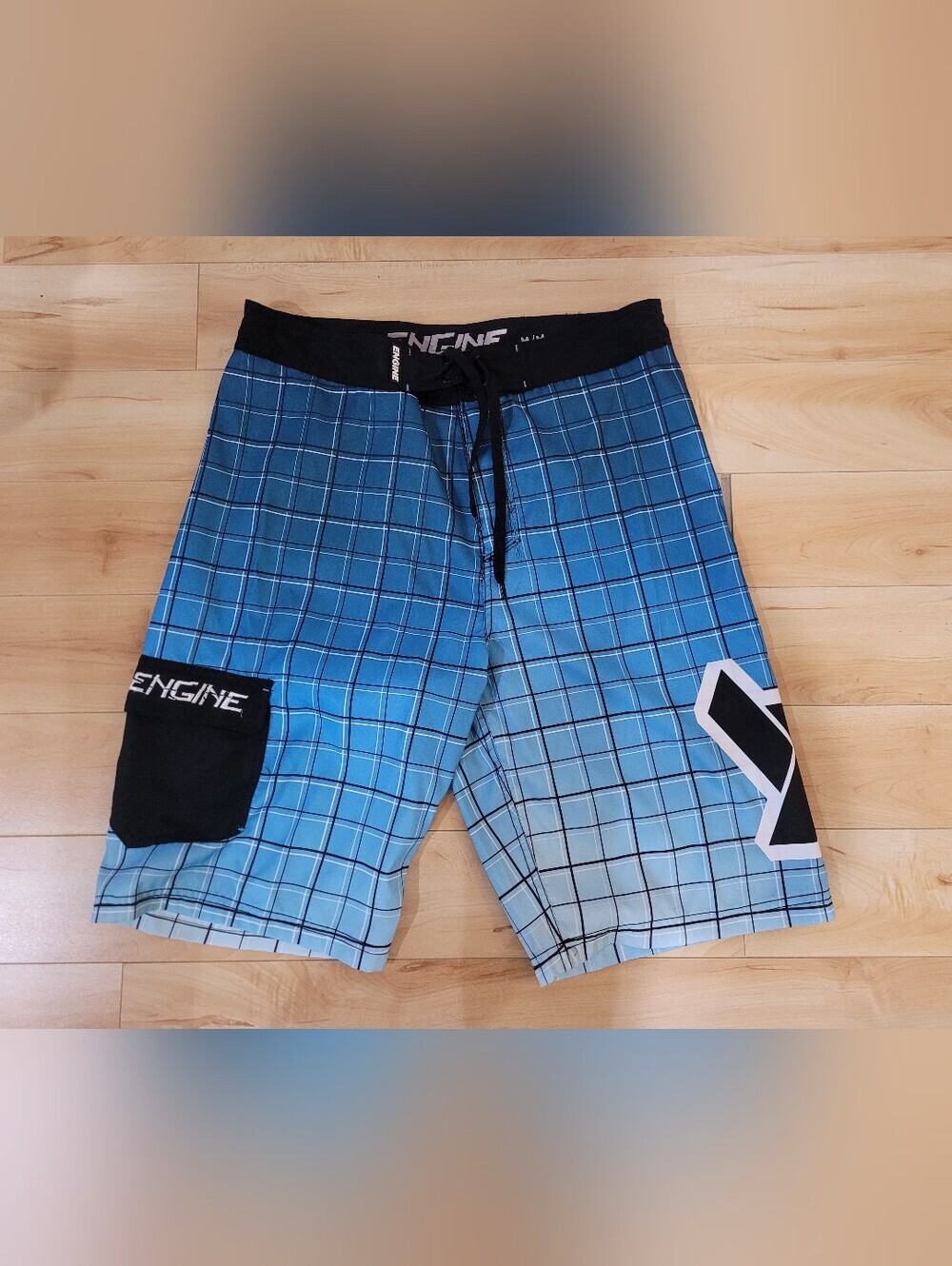 Engine men's size medium boardshorts